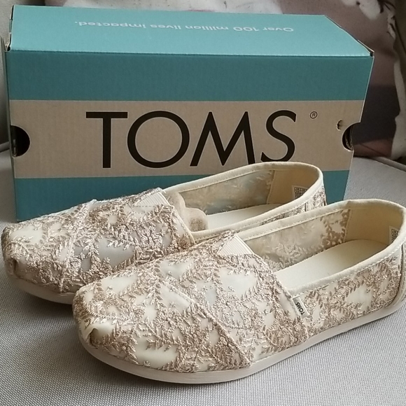 Toms Shoes - Women toms flats size 5.5